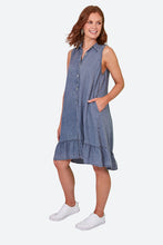 Load image into Gallery viewer, Elan Sleeveless Denim Dress