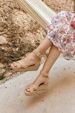 Load image into Gallery viewer, Halcyon Wedge