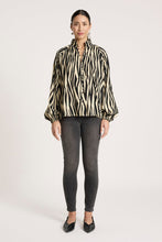 Load image into Gallery viewer, Bajau Button Shirt - Savanna