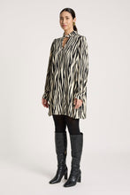Load image into Gallery viewer, San Top Dress - Savanna