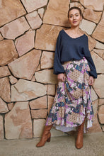 Load image into Gallery viewer, Ines V Jumper