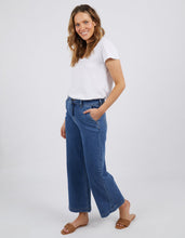 Load image into Gallery viewer, Izzy Wide Leg Jean - Dark Blue Wash