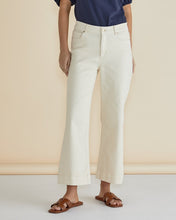 Load image into Gallery viewer, Williow Wide Leg Jeans