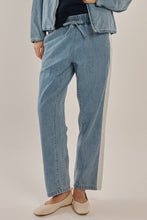 Load image into Gallery viewer, Callie Denim Jogger - Medium Blue