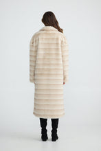 Load image into Gallery viewer, New York Coat