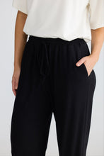 Load image into Gallery viewer, Fair View Pant - Black