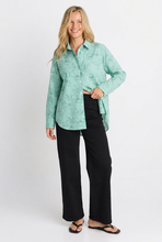 Load image into Gallery viewer, Straight Stretch Jean - Indy Blue & Black
