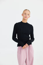 Load image into Gallery viewer, Clover Top