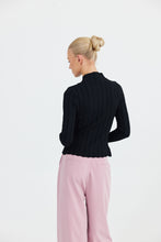 Load image into Gallery viewer, Clover Top