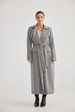 Load image into Gallery viewer, Queens Check Coat