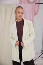 Load image into Gallery viewer, Clover Top