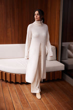 Load image into Gallery viewer, Vivienne Turtle Neck