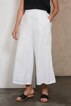 Load image into Gallery viewer, Studio Crop Pant