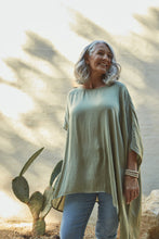 Load image into Gallery viewer, Amazonia Top - One Size