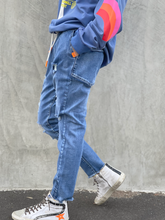 Load image into Gallery viewer, Distressed Jogger Jean