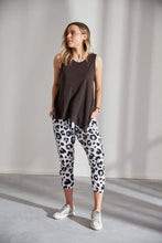 Load image into Gallery viewer, Sadie Joggers Leopard