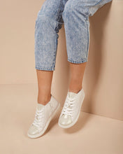 Load image into Gallery viewer, Uma Leather Sneakers