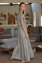 Load image into Gallery viewer, Priscilla Maxi Dress