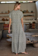 Load image into Gallery viewer, Priscilla Maxi Dress
