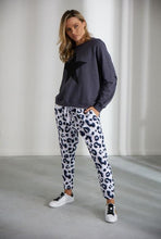 Load image into Gallery viewer, Sadie Joggers Leopard