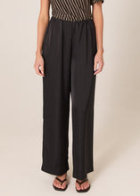 Load image into Gallery viewer, Dahlia Satin Pant - Bronze &amp; Black
