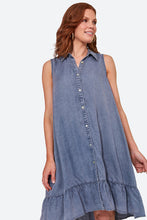 Load image into Gallery viewer, Elan Sleeveless Denim Dress
