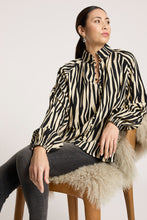 Load image into Gallery viewer, Bajau Button Shirt - Savanna
