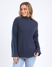 Load image into Gallery viewer, Oliver Knit - Deep Blue &amp; Coffee Quartz
