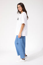 Load image into Gallery viewer, Boston Logo Tshirt - White
