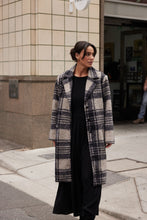 Load image into Gallery viewer, Lana Coat - Black Check
