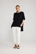 Load image into Gallery viewer, Dynamic Tee - Black
