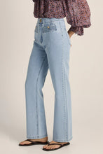 Load image into Gallery viewer, Lila Straight Leg Jean - Light Wash Blue Denim
