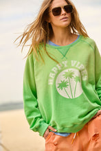Load image into Gallery viewer, Sun Fade Vintage Sweat - Green

