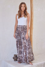 Load image into Gallery viewer, Abena Maxi Skirt - Leopard
