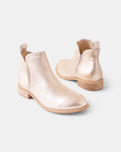 Load image into Gallery viewer, Douglas Leather Boot - Copper
