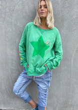 Load image into Gallery viewer, Heritage Sweat - Green

