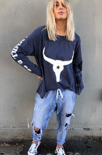 Load image into Gallery viewer, Vintage Long Sleeve Tee - Navy
