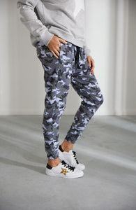 Sadie Joggers Camo