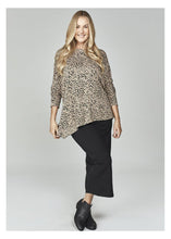 Load image into Gallery viewer, The Susie Top - Leopard Print
